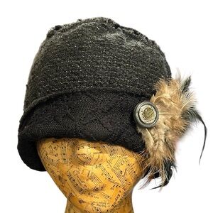 Handcrafted Boho Chic Flapper Style Handcrafted Knit Hat Feathers Button NWT